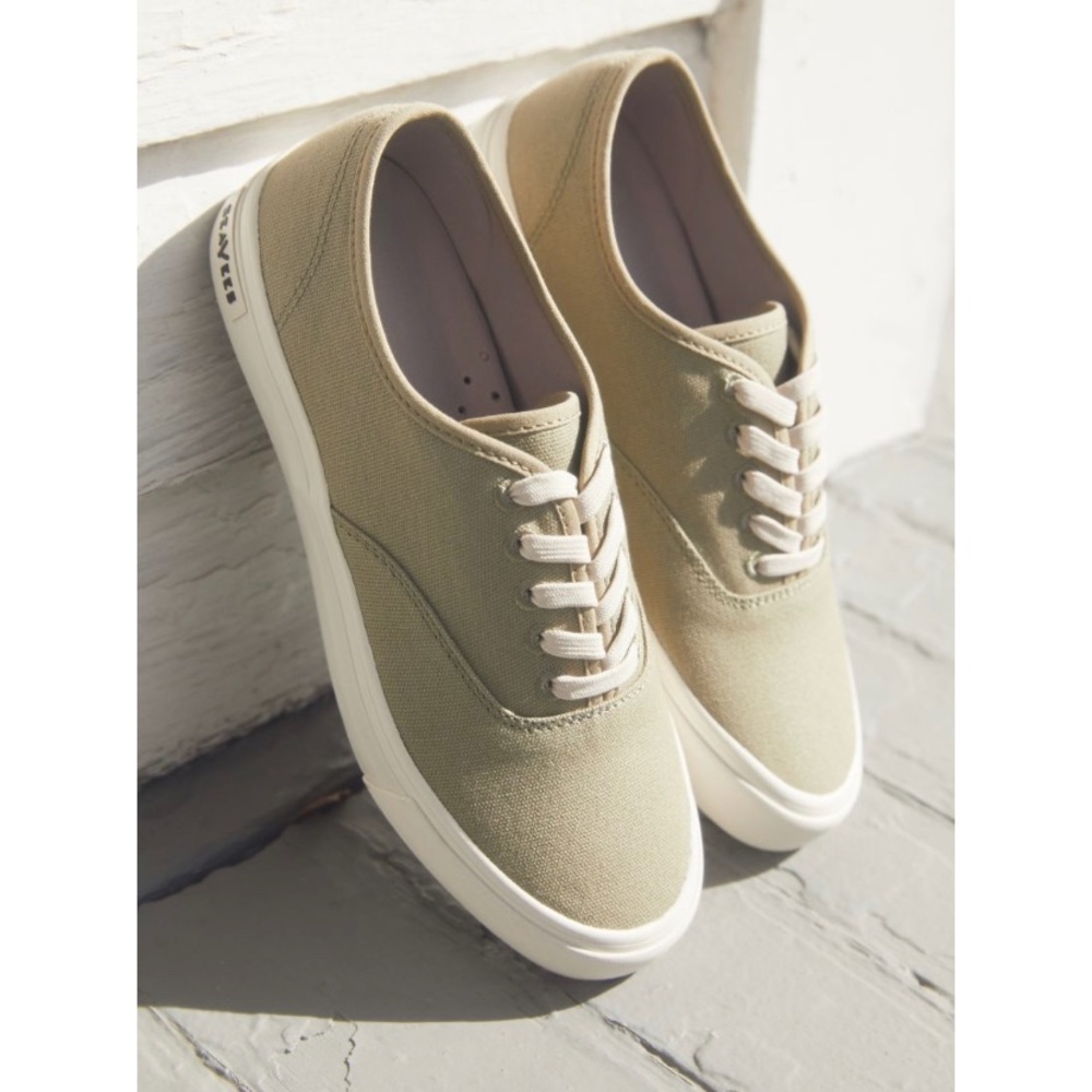 LEGEND SNEAKER SEACHANGE from UO (new in box)